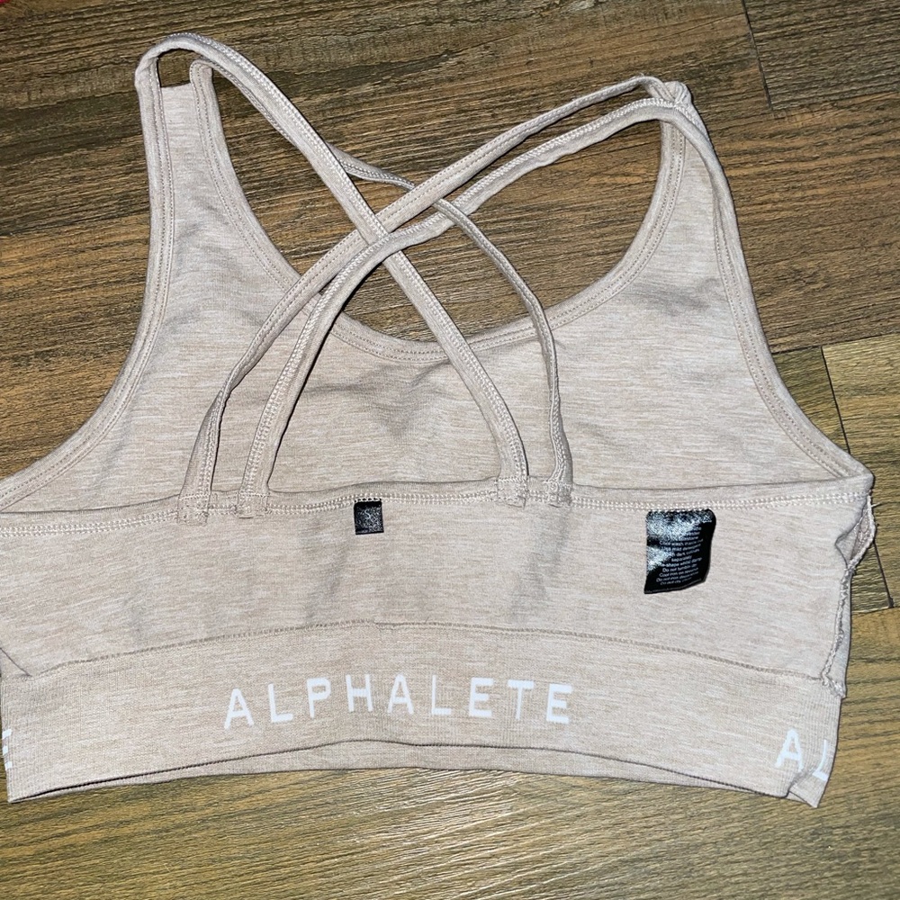 Alphalete sports bra